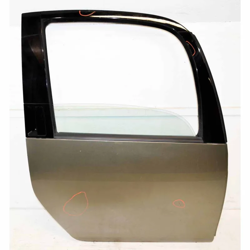 dveře pravé zadní ŠKODA Roomster 5J7 - poškrábaný lak, poškozená lišta Top Prodej