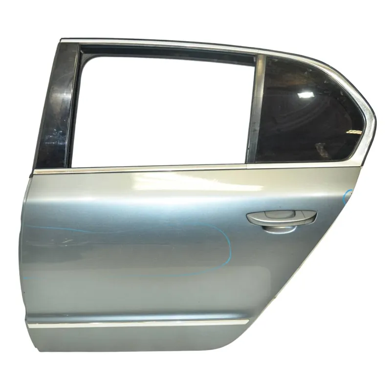 dveře zadní levé ŠKODA Superb II 3T0 (lift) sedan3T5833055 - poškrábané Cenově Výhodný