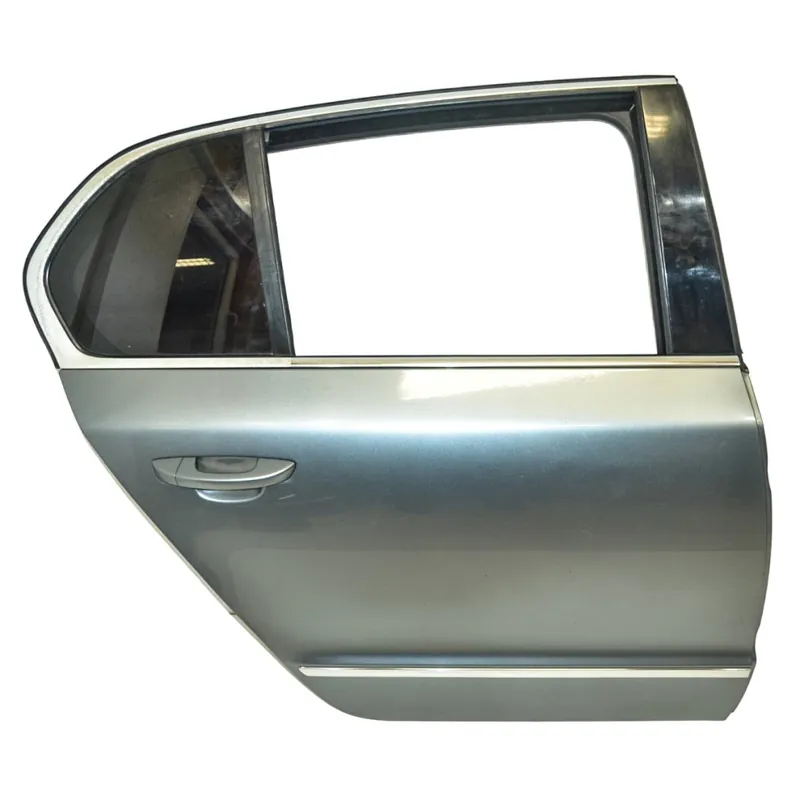 dveře zadní pravé ŠKODA Superb II 3T0 (lift) sedan3T5833056 - poškrábané Finální Výprodej