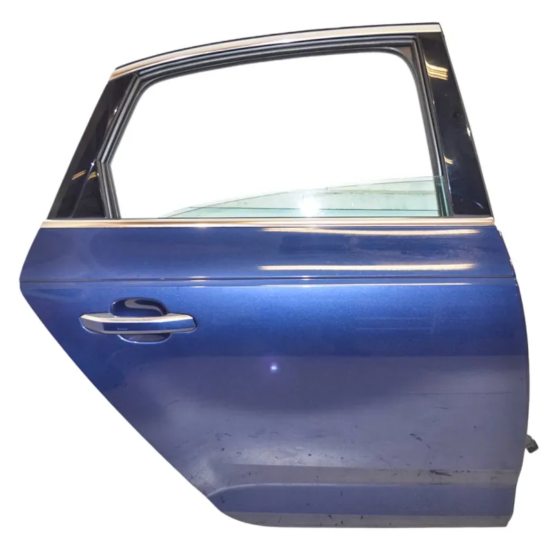 Víkendová Akce dveře zadní pravé AUDI A4 8W0 sedan8W58330528W5833052A8W5833052B8W5833052C