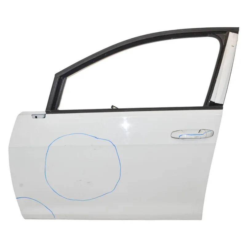 Cenová Bomba dveře přední levé VW Golf VII 5G05G4831055AR5G4831055AS - poškozené