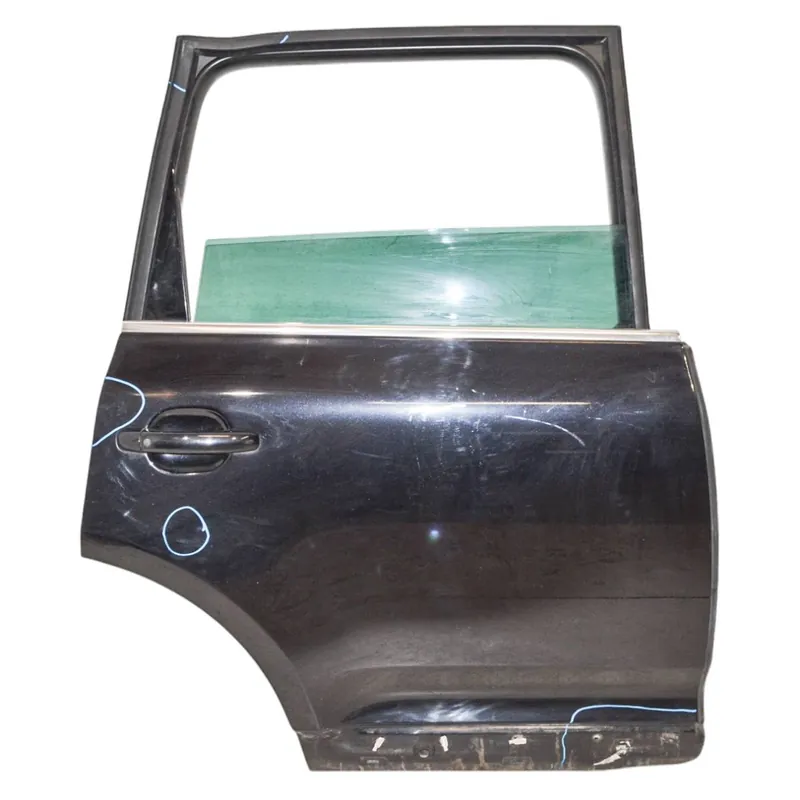 Akční Cena dveře zadní pravé VW Touareg 7LA 7L67L0833056M - poškozené