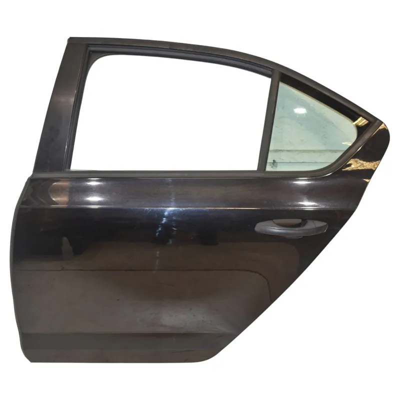 dveře zadní levé ŠKODA Octavia III 5E0 (lift) sedan5E5833051/A/B - lehce poškrábané Hit Sezóny