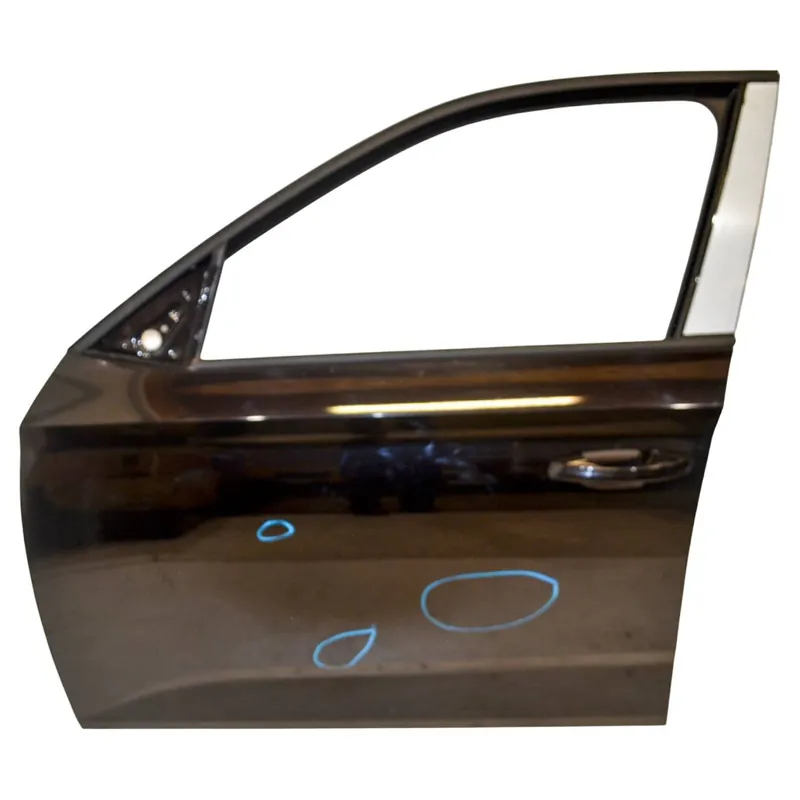 Akce dveře přední levé ŠKODA Kamiq 658658831051658831051A658831051B - lehce poškozené