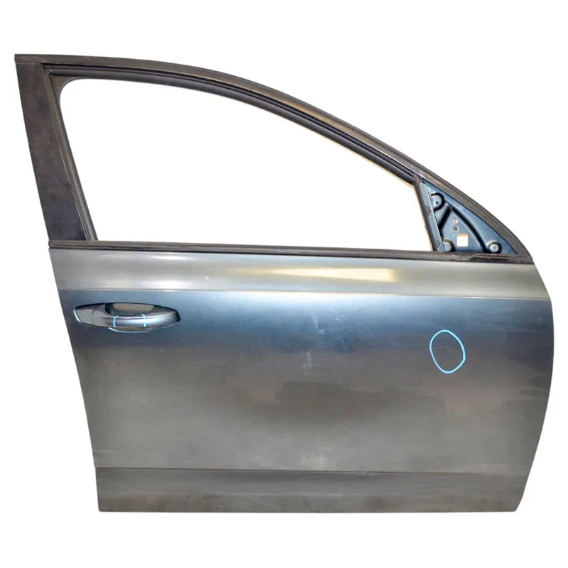 dveře přední pravé ŠKODA Octavia III 5E0 (lift)5E08310525E0831052A/B - poškráb. lak Hit Sezóny