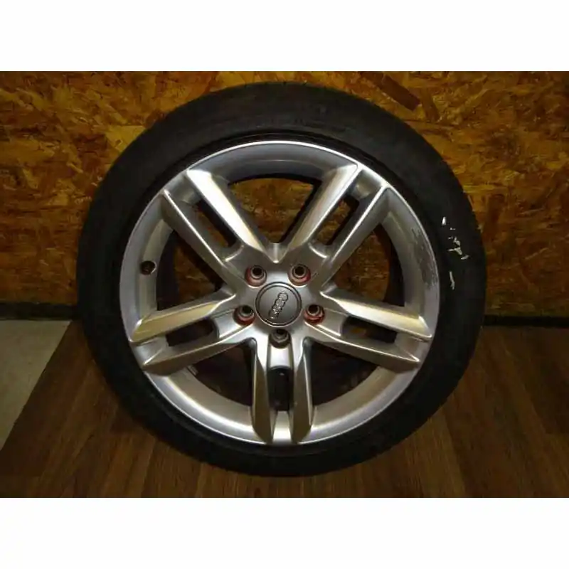 AUDI A3 8V0 rezerva 225/45 R17 7,5Jx17H2 ET518V0601025BS - poškrábaný disk Must-Have
