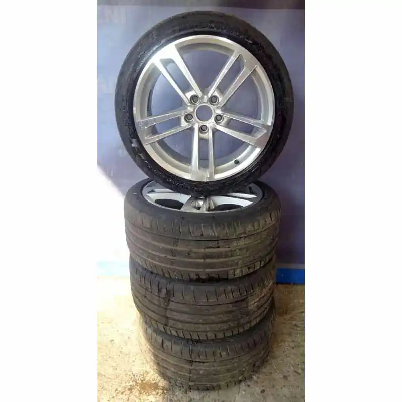 AUDI TT 8S0 sada kol s pneu 245/40 R18 8,5Jx18H2 ET508S0601025E8Z8 Pouze Dnes