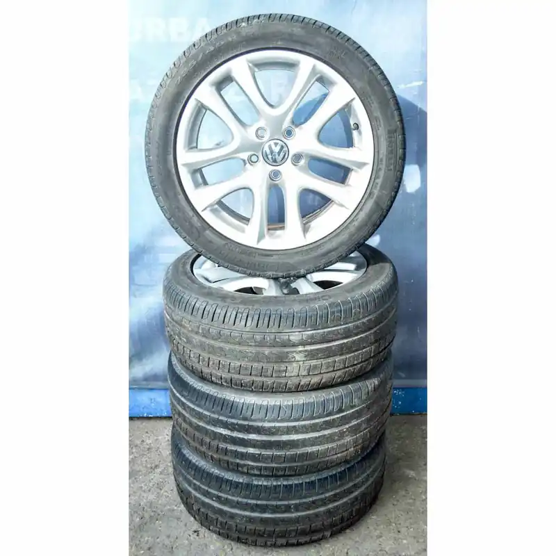 VW Scirocco 1K8 sada kol DONINGTON s pneu 235/45 R17 8Jx17H2 ET411K8601025B8Z8 Akce