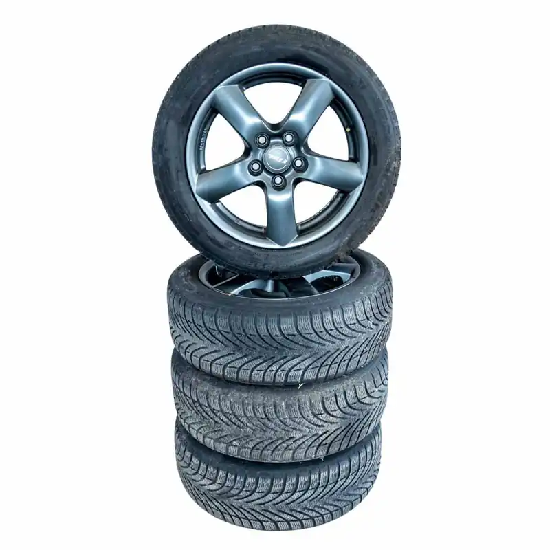 VW Passat B6 3C0 sada kol RIAL s pneu 205/55 R16 7Jx16H2 ET42KBA46622 Tovární Cena