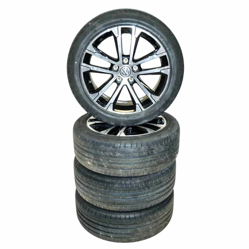 VW Golf VII 5G0 sada kol SINGAPORE s pneu 225/45 R17 7Jx17H2 ET495G0601025AKFZZ Nová Kolekce