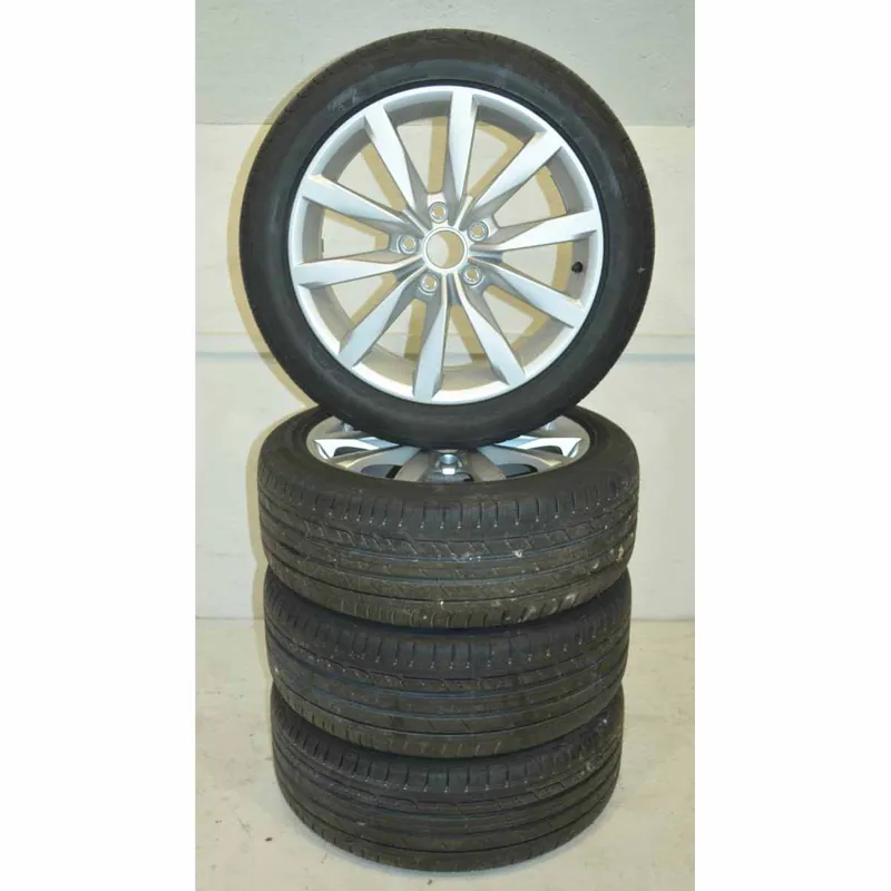 Výprodej VW Golf VII 5G0 lift sada kol DIJON s pneu 225/45 R17 7Jx17H2 ET495G0601025BF/CH8Z8