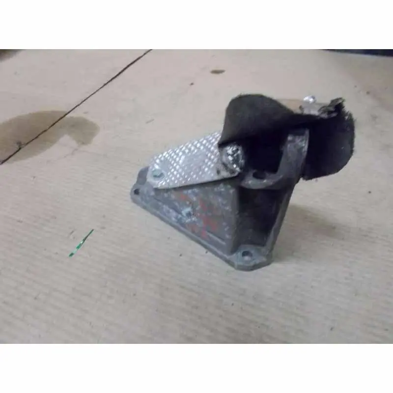 Nejprodávanější držák převodovky VAG8D0399113AH