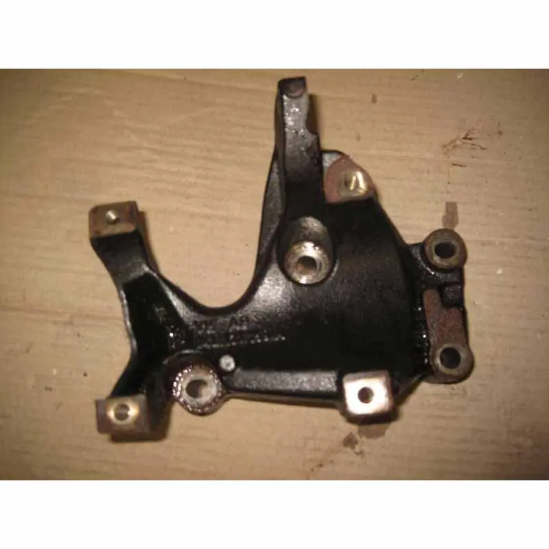 držák turbodmychadla ŠKODA Superb III 3V0 2,0 TDI04L131159A Sezónní Sleva