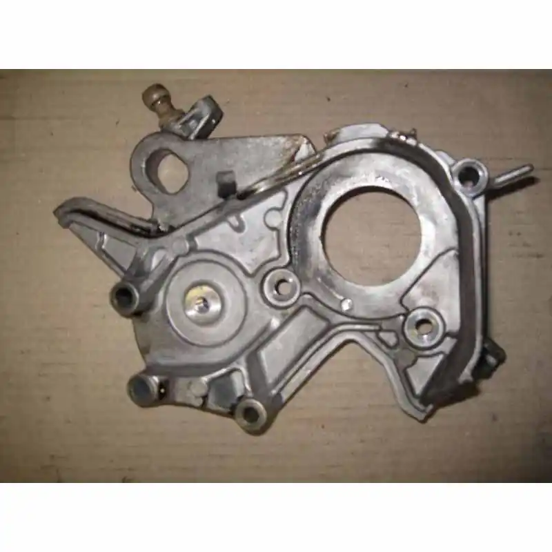 držák vstřikovacího čerpadla ŠKODA Fabia III 6V0 1,4 TDI04B130379A Ihned K Objednání