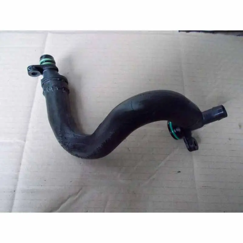 trubka odvzdušňovací pro blok válců ŠKODA Superb III 3V0 1,4 TSI CZE04E103474K Nová Kolekce