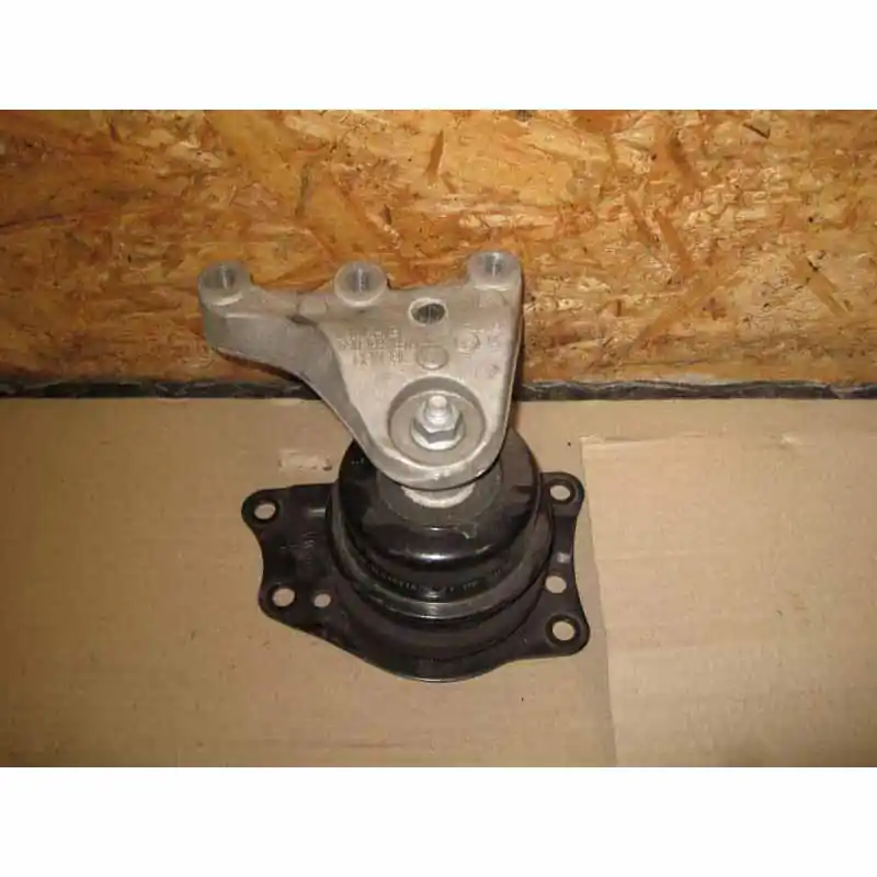 silentblok motoru + držák ŠKODA Fabia III 6V0 CHY6Q0199262BF6C0199167B6R0199185A Hit Sezóny