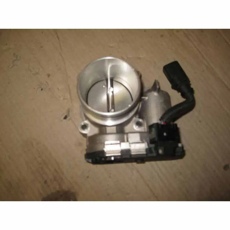 Výprodej škrtící klapka VW Passat B7 3AA 2,0 TSI06K133062A