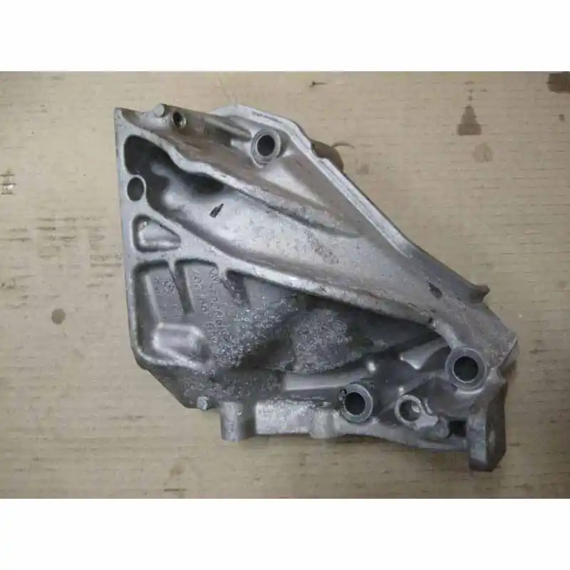 držák motoru ŠKODA Fabia III 6V0 CUT 1,4 TDI04B199207 Tovární Cena