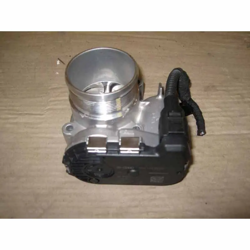 Značkový škrtící klapka VW Sharan 7N0 2,0 TSI06K133062D