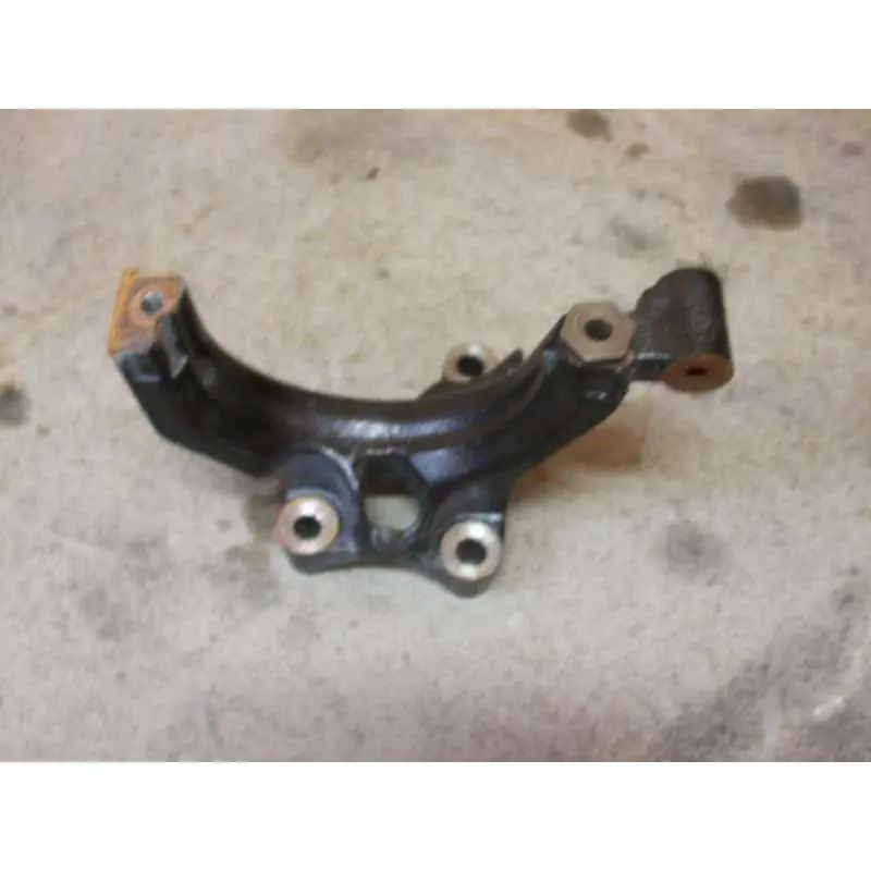 držák - trubka a EGR Škoda Octavia III 1.6 TDI 77kW CLH04L131425A04L131425 Cenově Výhodný