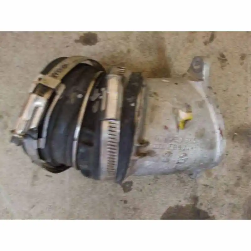 Tovární Cena hrdlo sání AUDI A6 RS6 BUH 5,0 TFSI 426 kW07L133355