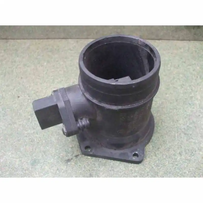 váha vzduchu AUDI 1,8i06B133471 Značkový