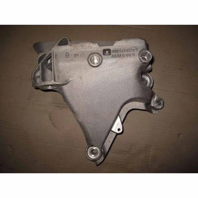 Vysoce Kvalitní držák motoru VW Golf VII 5G0 1,4 TSIV03945031CS 04E199275