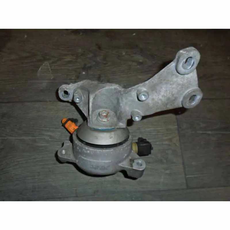 Vrácení Zdarma silentblok převodovky AUDI A8 4H0 6,3 FSI CEJ 368 KW4H0399152AD4H0399114E