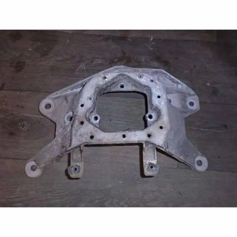 držák převodovky - příčník AUDI A8 4H0 6,3 FSI CEJ 368 KW4H0399263 Odeslání Ihned