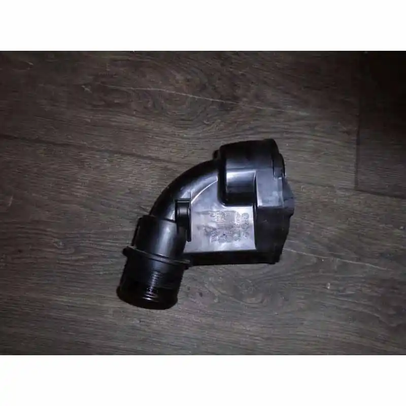 tlumítko turbodmychadla AUDI A4 8W0 2,0 TDi04L131111N Nejprodávanější