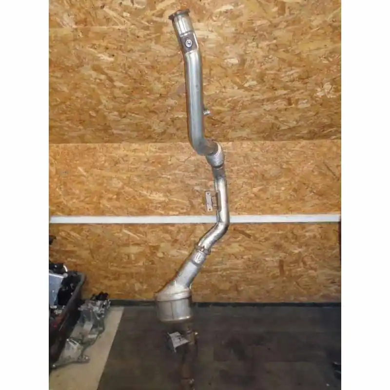 Značkový katalyzátor AUDI A4 8W0 2,0 TDi DEU4G0131703AE8K0230CA