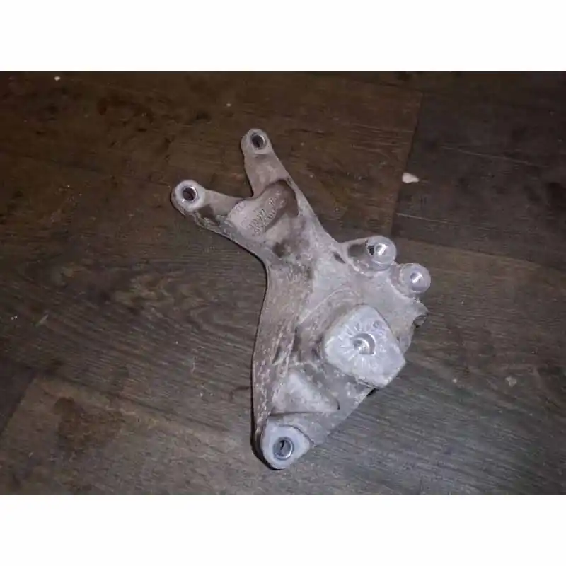 vzpěra - držák motoru levý AUDI A8 4H0 4,2 TDi CDS 258 KW4H0199307AF Omezená Nabídka