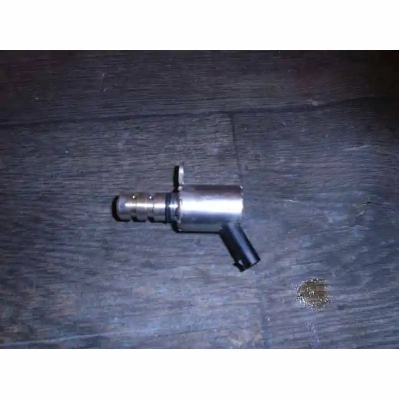 Akční Nabídka řídící ventil VW Golf VI 5K7 Cabrio 1,4 TSi CZD 110 KW04E906455P06E115243G