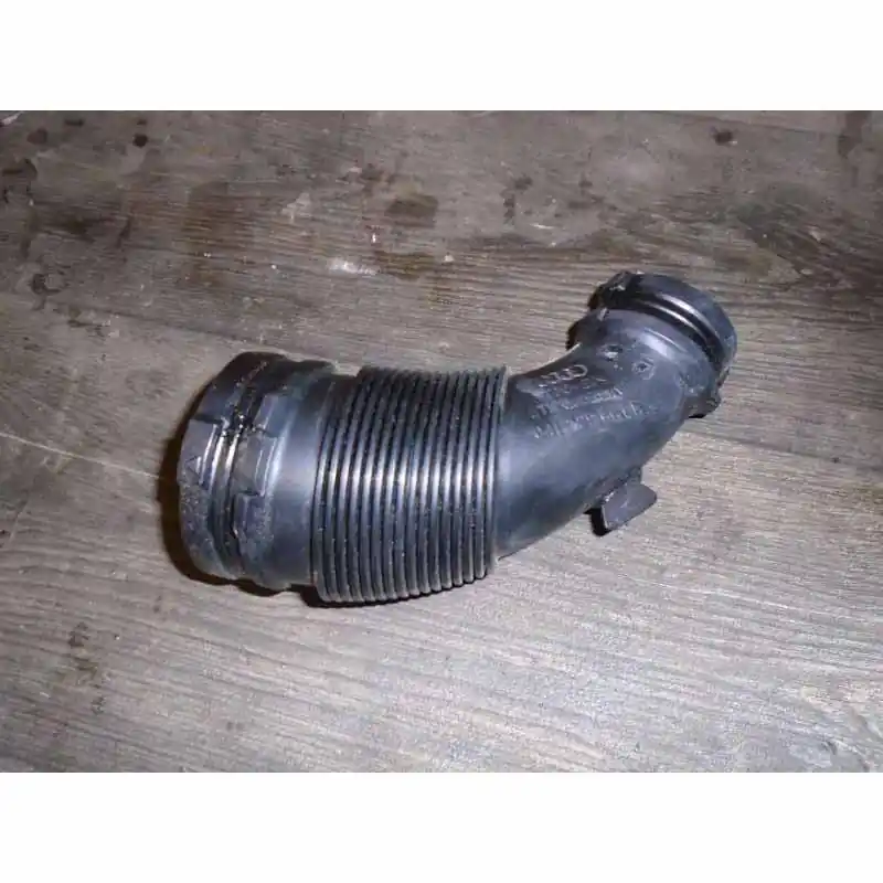 trubka sání AUDI A5 8W6 F5 2,0 TDi04L129661B Sleva