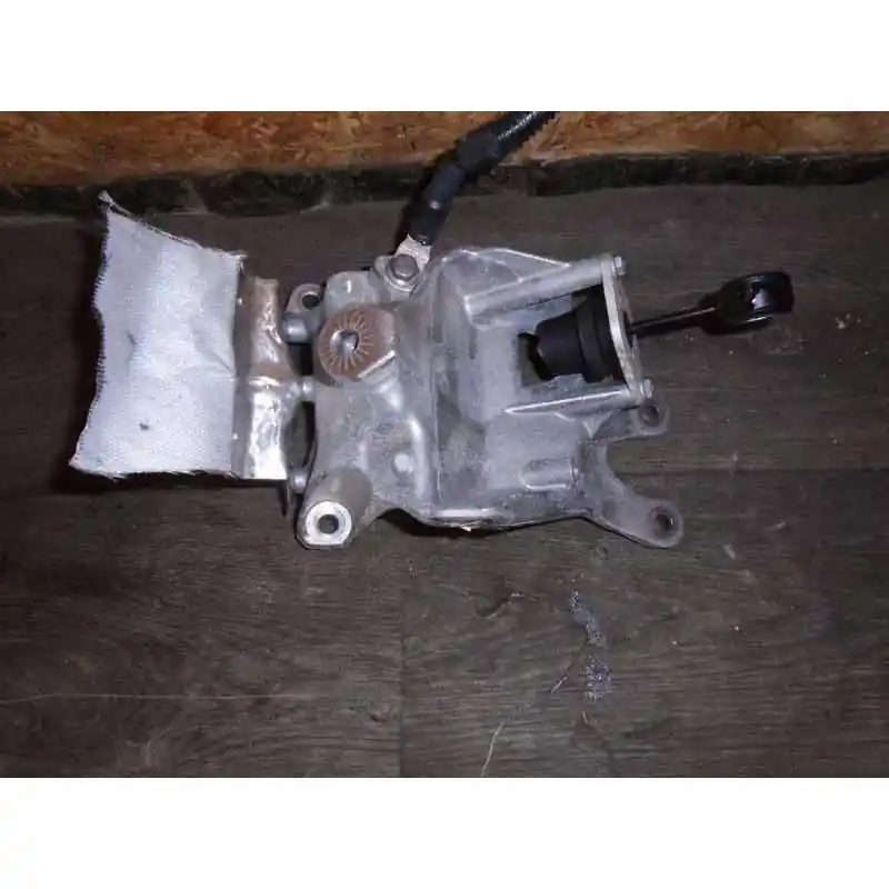 držák motoru pravý - vzpěra AUDI A4 8W0 3,0 TDi4M0199308AT4M0199308BM Nakupujte Hned