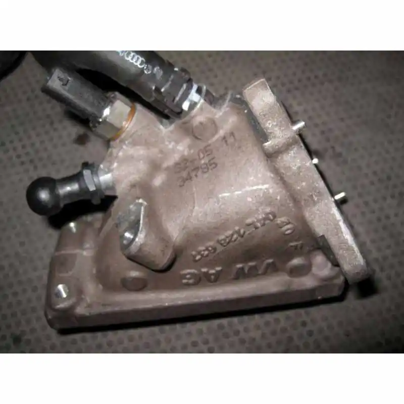 Odeslání Ihned hrdlo škrtící klapky VW ŠKODA AUDI SEAT 2,0 TDI04L128637