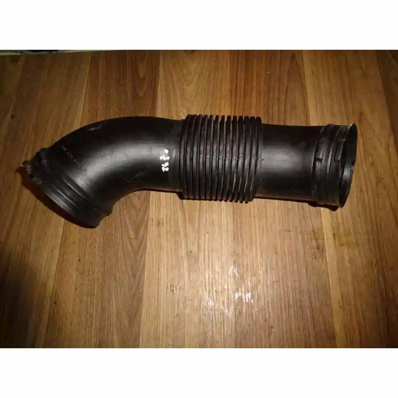 Cenová Bomba trubka sání AUDI A8 4N0 4,0 TDi4N0129616T