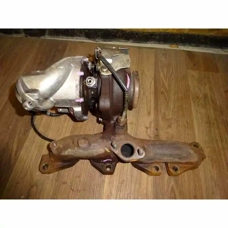 turbodmychadlo VAG 2,0 TDi 125 KW03L253010F - poškozený podtlakový ventil a konektor Vrácení Zdarma