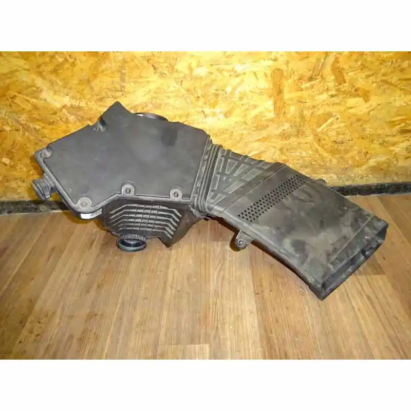 Vrácení Zdarma filtrbox AUDI Q5 8R0 3,2 FSi 199 KW8K0133835E8R0129618